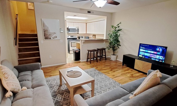 University City Condo | Top corner 2-story La Jolla Condo