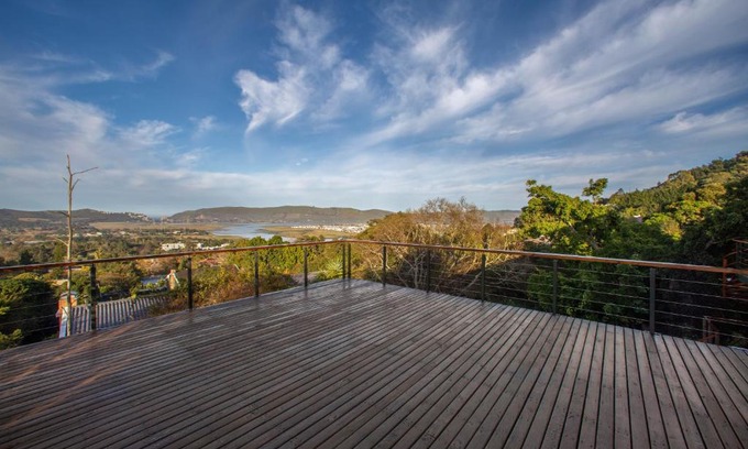 Old Place House | Top Decks Knysna S/C - Lovely Ocean Views!