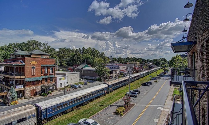 Blue Ridge Condo | Top floor condo overlooking historic Downtown Blue Ridge!