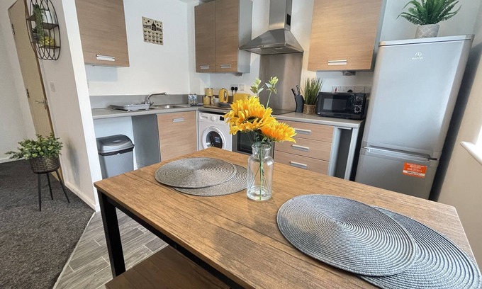 Littleover Apartment | Top Floor Deluxe - With Balcony