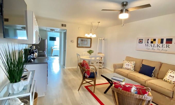 Admiral Estates Condo | Top floor unit with water view from bedroom!
