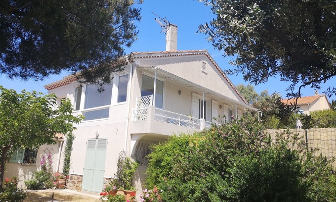 Le Lavandou Apartment | TOP FLOOR VILLA WITH PRIVATE GARDEN+PRIVATE POOL (EXCLUSIVE ACCESS)