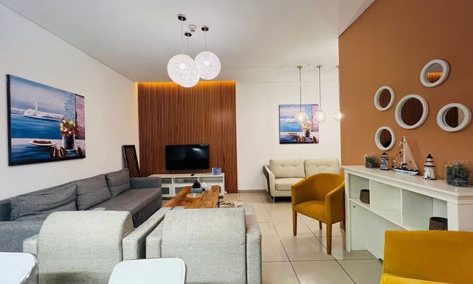 Dubai Marina Apartment | Top Floor with city skyline view 3 bedroom + hall unit dubai marina