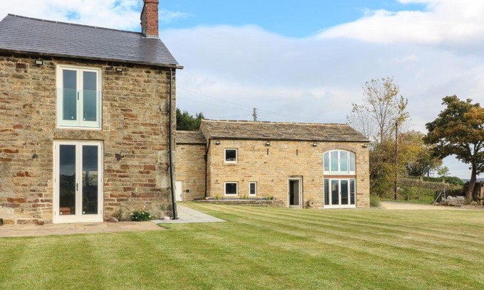 Wharncliffe House | Top Hill Farm Cottage
