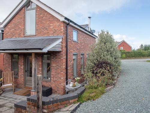 Kingswood House | Top House