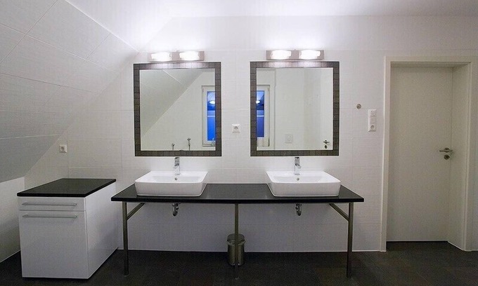 Ostseebad Prerow House | Top location, close to the beach, sun terrace, 5 bedrooms, 3 bathrooms, sauna, fireplace, 4 parking spaces