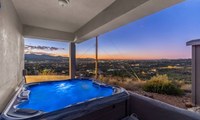 Dewey-Humboldt Apartment | Top of the Mountain Home w/Hot Tub, Gym & Sauna!
