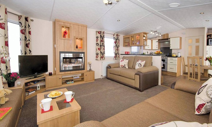 Burnham-on-Sea House | Top of the range 12ft-wide caravan with one double and one twin.
