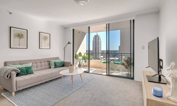 Haymarket Apartment | Top of the Town with Sydney CBD at its Doorstep