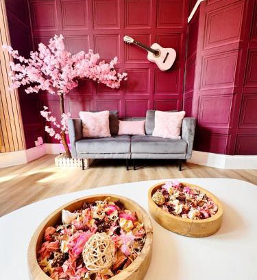Plymouth Apartment | TOP OFFER Luxury Chic & Central