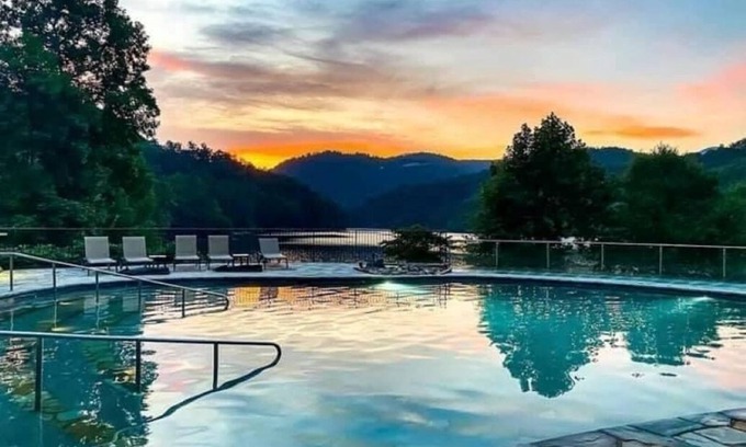 Bear Lake Reserve Condo | TOP RATED Condo at Bear Lake Reserve ♥ Enjoy Amazing Views overlooking the lake!