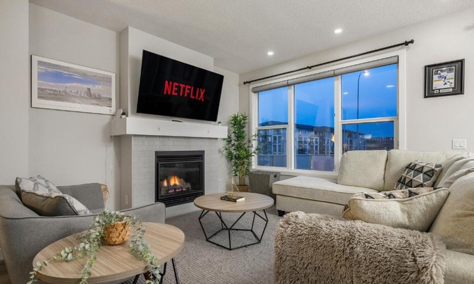 Sage Hill House | Top Rated Designer Home with Free Banff Access, Netflix, Kids Play Area, Sleeps 8