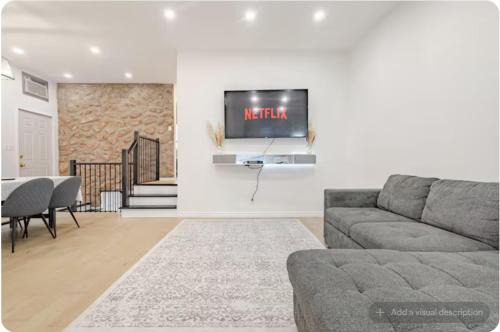 Laval House | Top Rated Vacation place Montreal