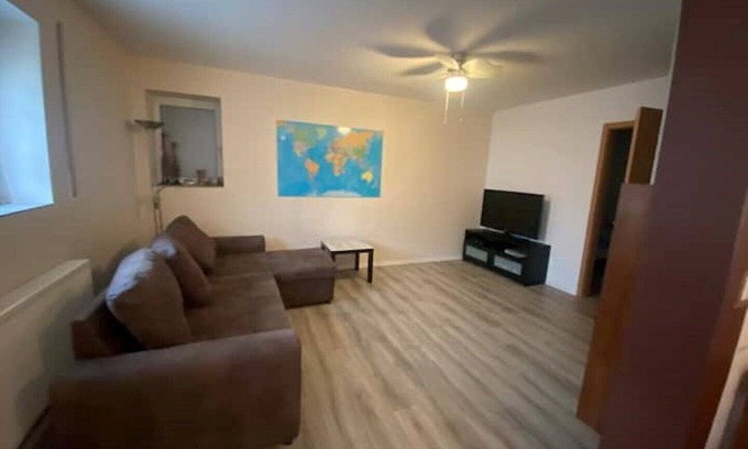 Neupotz Apartment | Top renovated apartment/modern furnishings! up to 4P.