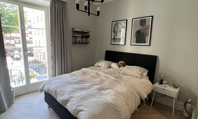Vasastan Apartment | Top renovated turn of the century apartment in the heart of Stockholm, 4-5 ppl