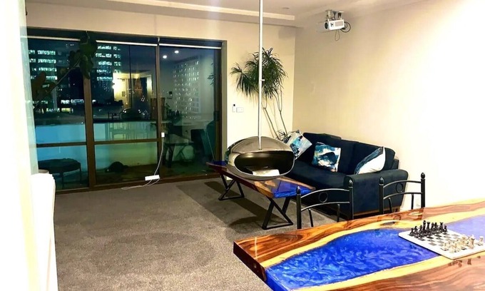 Chinatown Apartment | Top story living