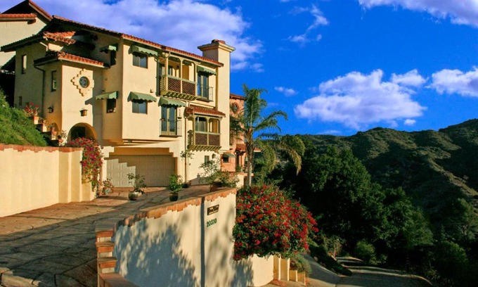 Sylvia Park Bed & Breakfast | Topanga Canyon Inn Bed and Breakfast