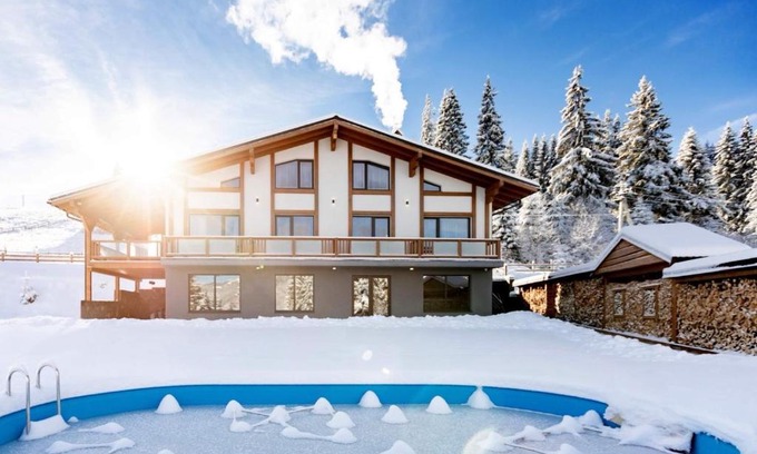 Bukovel Ski Chalet | TOPHILL House