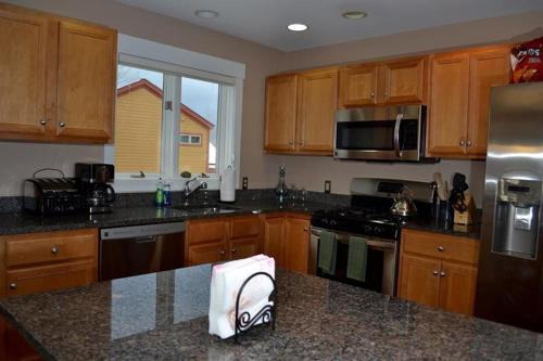 Central Vermont- Killington House | Topridge 4BR, 4BA Townhome with Breathtaking Mountain Views, Hot Tub, Ski In Ski Out, Sports Center