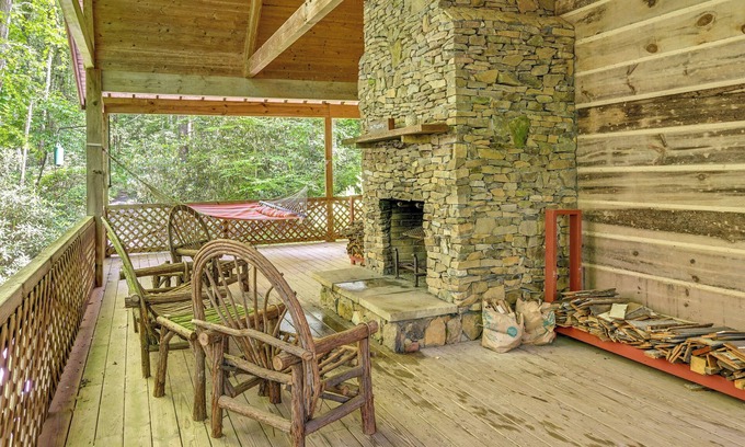 Topton Cabin | Topton Cabin w/Hot Tub - 6 Mi to Nantahala Lake!