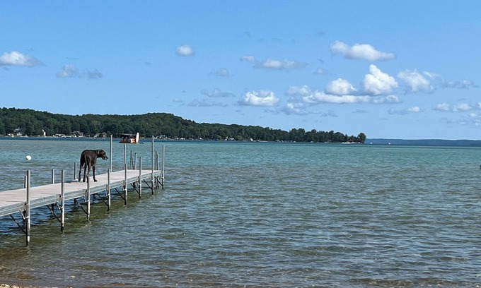 Rapid City House | Torch lake house