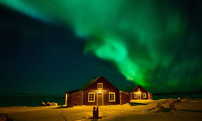 Kjarnholt Cabin | Torfhús Retreat