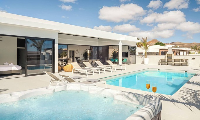 Puerto Calero Villa | Toro 2 | 4 bedroom villa where modern elegance meets ultimate relaxation
