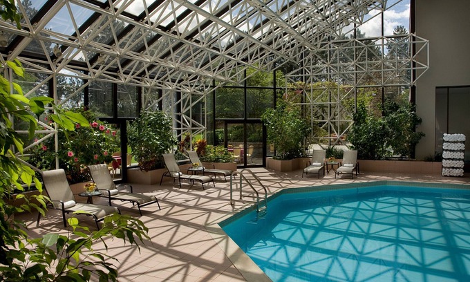 Etobicoke Hotel | Toronto Airport Marriott Hotel