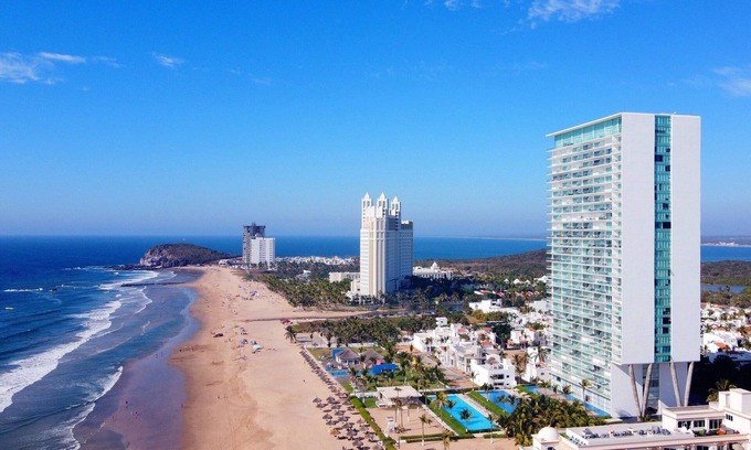 Cerritos Hotel | Torre Peninsula