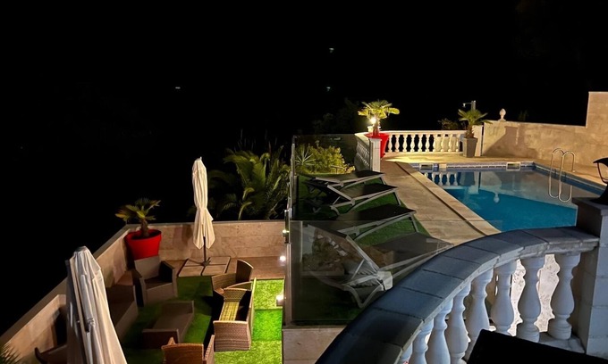 Canyelles Villa | Tossa, exceptional villa, 2 apartments, private heated pool, sea view, air-conditioned