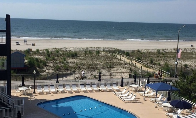 Ventnor City Condo | Totally renovated Oceanfront Condo 5 minutes from Atlantic City Casinos