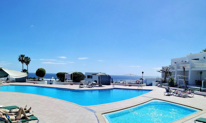 Los Mojones Apartment | TOTALY RENOVATED APARTMENT IN FRONT OF THE SWIMMING POOL WITH WIFI