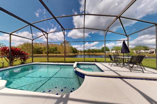 Trafalgar Village House | Touch of Luxury