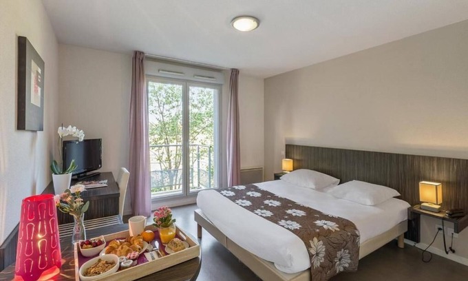 Juncasse - Argoulets Apartment | Toulouse's urban refuge