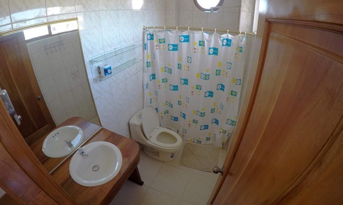 Puerto Villamil House | Tour to volcan, swim with sharks! Double Room Suite #7