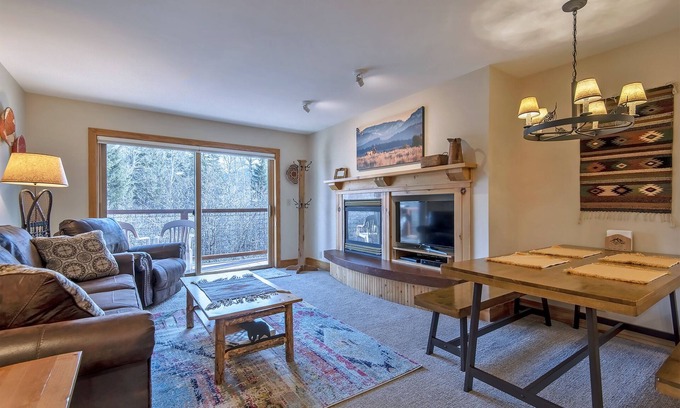 Driggs Condo | Tour Yellowstone&Grand Teton National Park! Explore Jackson Hole&Teton Valley,ID