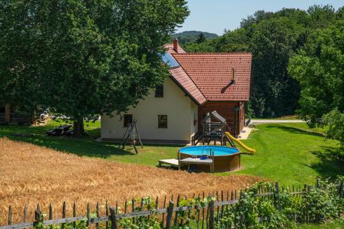 Tisina House | Tourist Farm Rajšp