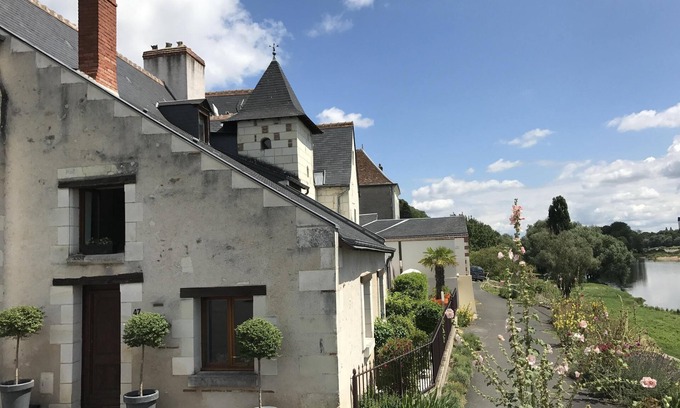 Saint-Cyr-sur-Loire House | TOURS HOUSE of Marinier on the Loire