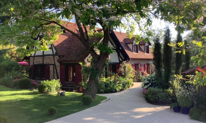 Veneux-les-Sablons Bed & Breakfast | Toute Une Histoire près de Fontainebleau