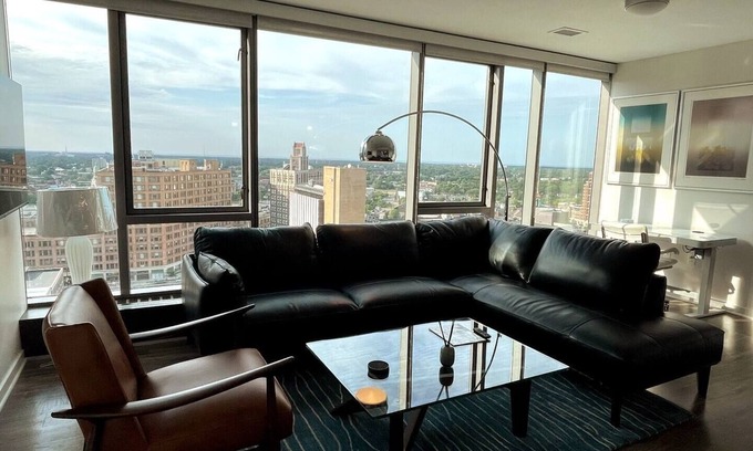 Central Business District Apartment | Tower280 LUXE 2-Bed/2-Bath Unit with Amazing Views