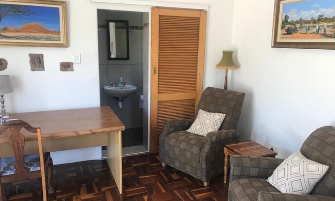 Ladismith House | Towerzicht Guest House