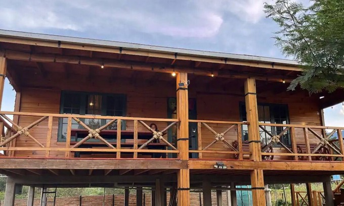 Agencia Municipal Santa Cruz Cabin | Town Cabin on the foothills/ac