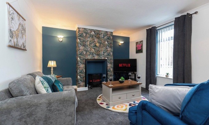 Guisborough House | Town centre & all the comforts!