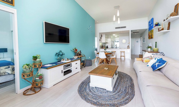 Woorim Apartment | Town Centre & Beach At Your Door Step