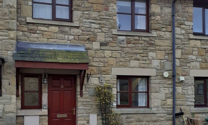 Rothbury House | Town centre location, easy walking distance of all shops ,pubs and restaurants