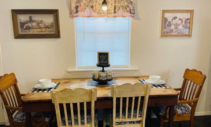 Checotah House | Town & Country Cottage