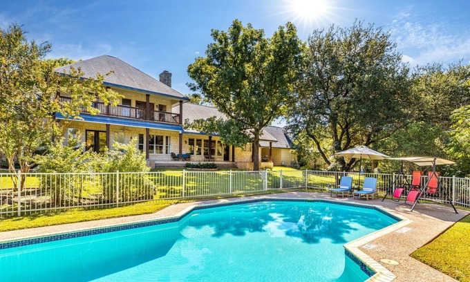 Buda House | Town & Country Home: 5,000 sq ft Pool 16 beds basketball ping pong fire pit