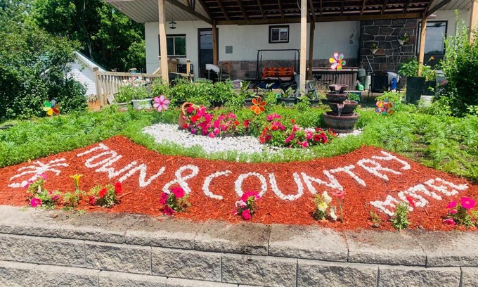 Parry Sound Hotel | Town & Country Motel