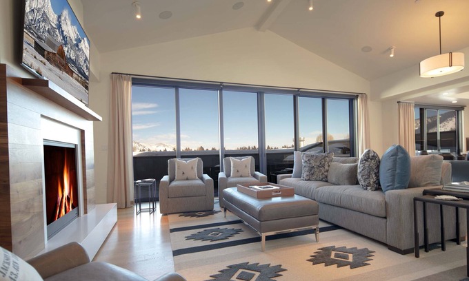 Jackson Condo | Town Hill Penthouse at Snow King. Deck,Hot Tub, A/C, Grill, Outdoor Fireplace