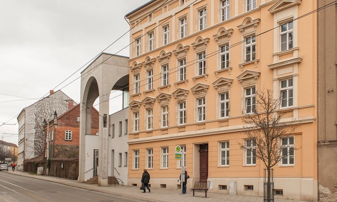 Nikolaivorstadt Apartment | Town homes, direct location next to the holy grave